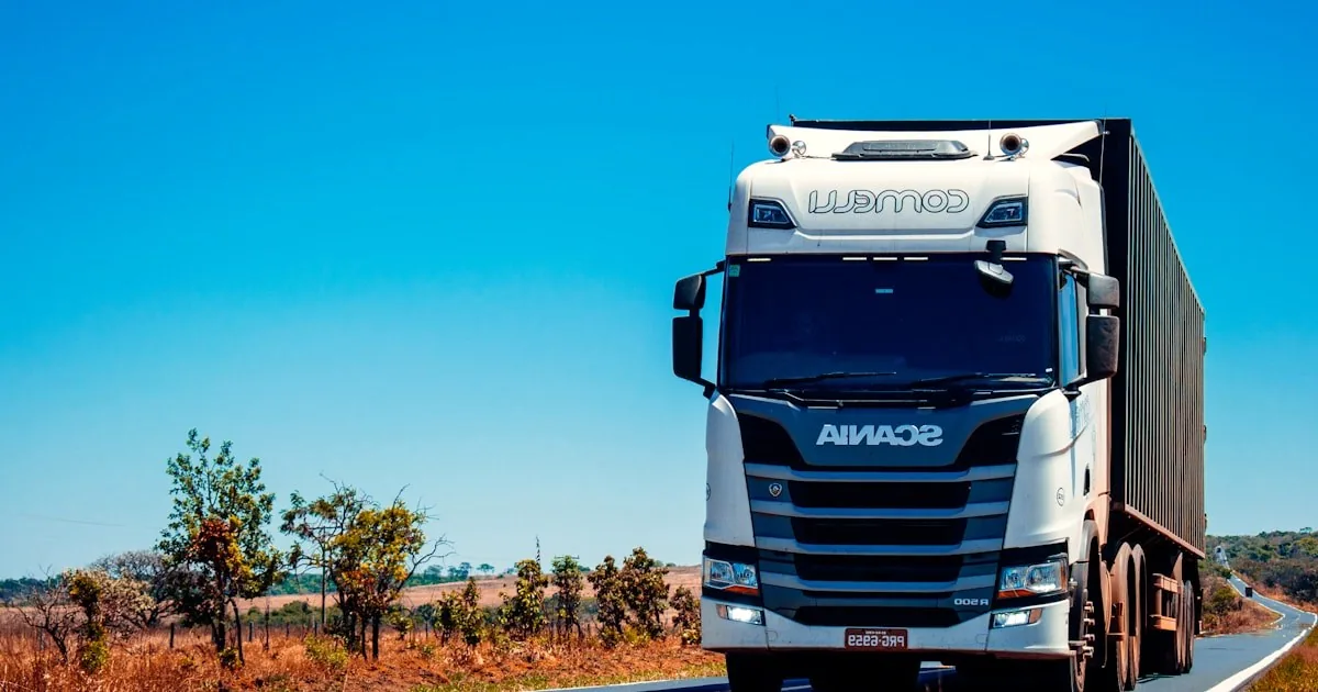Best Apps for Truck Drivers in 2026: GPS, Parking, Fuel